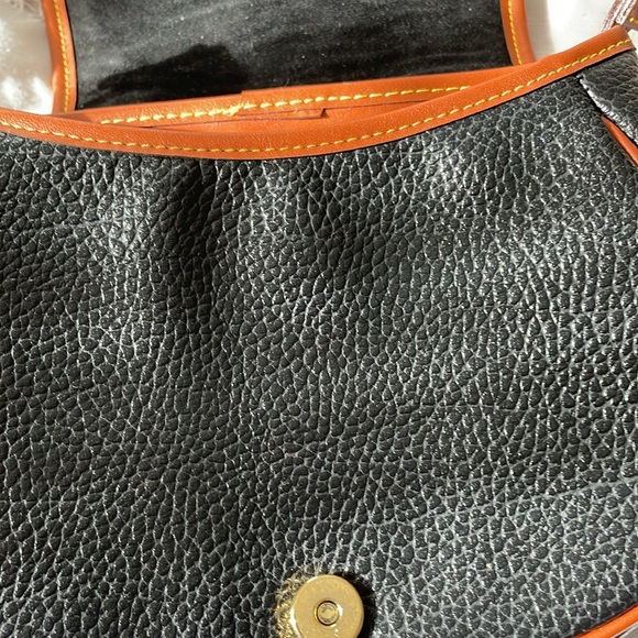 Dooney & Bourke All Weather Leather Shoulder Bag EUC Beautiful Stitching - Picture 12 of 12